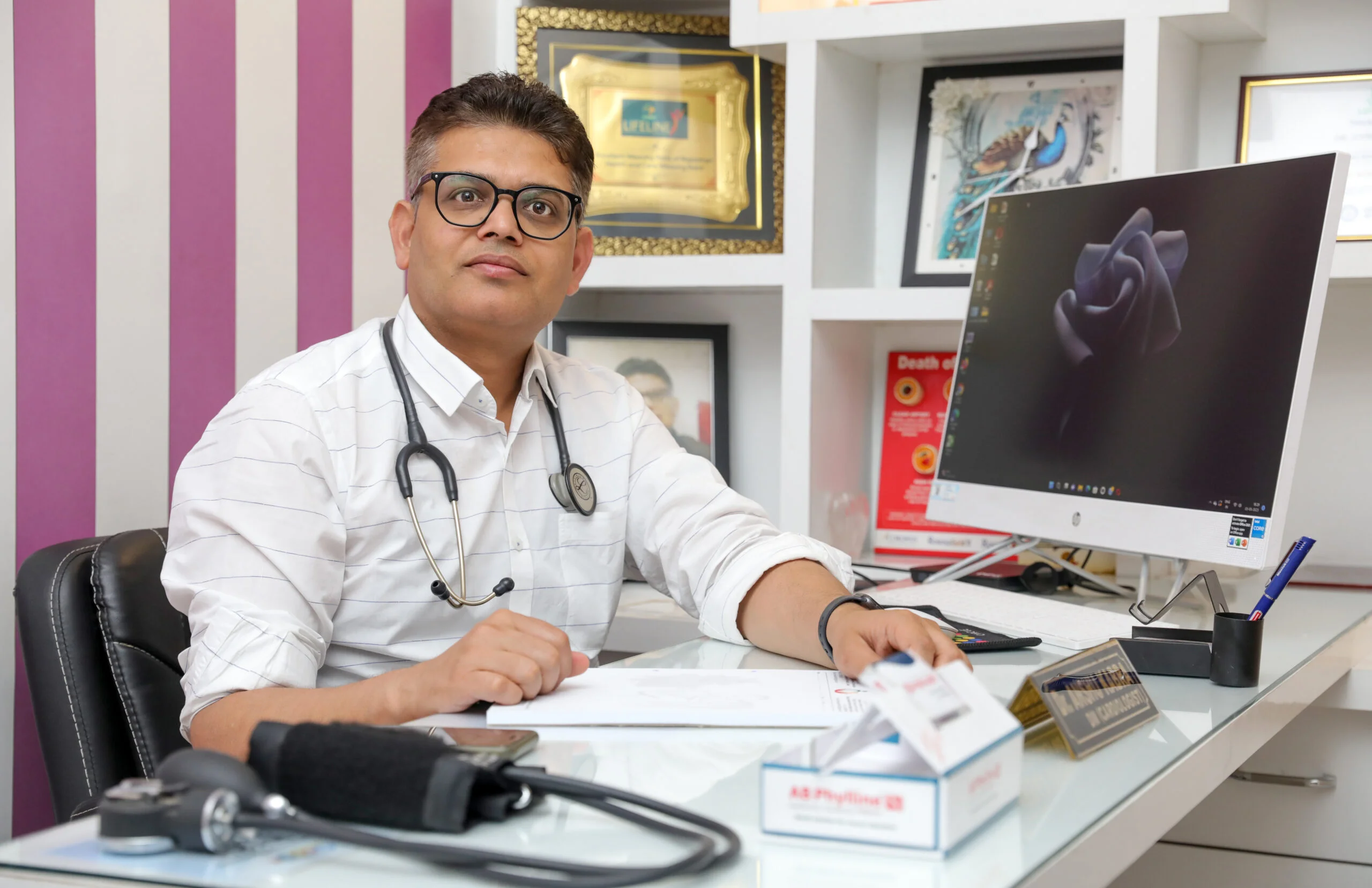 Dr. Anshu Kabra